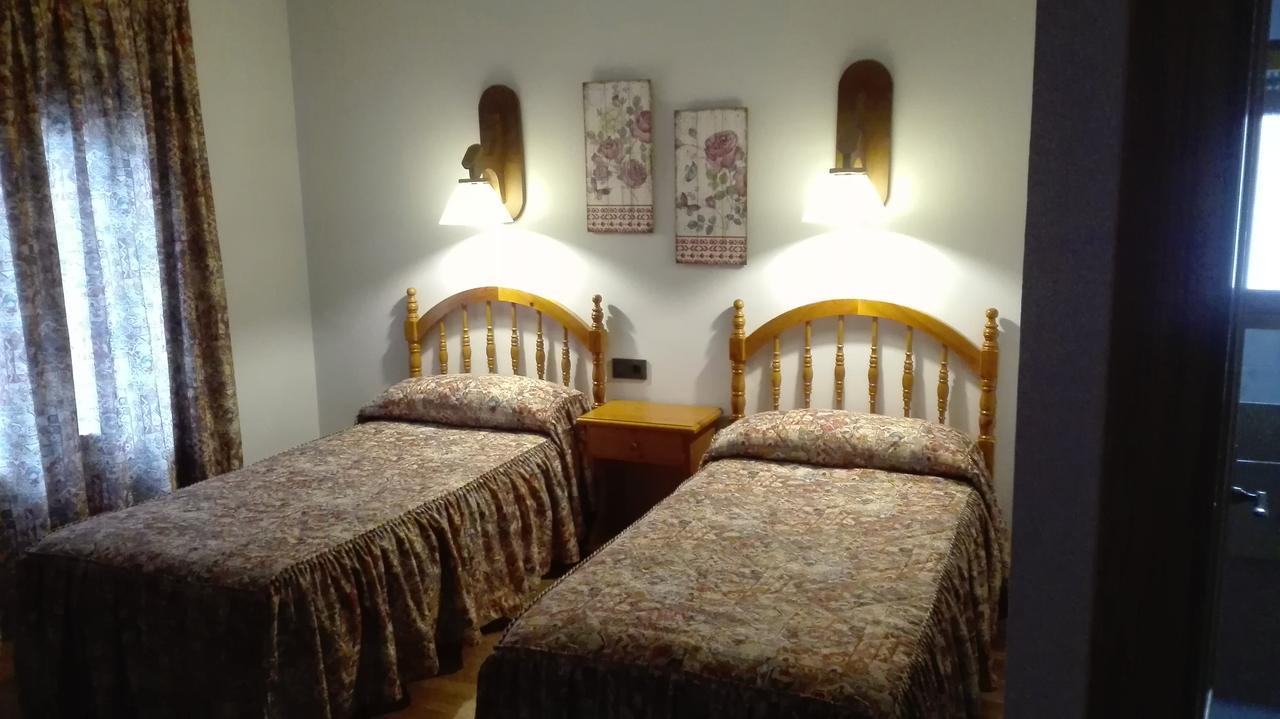 Hotel Las Nieves Linás de Broto المظهر الخارجي الصورة