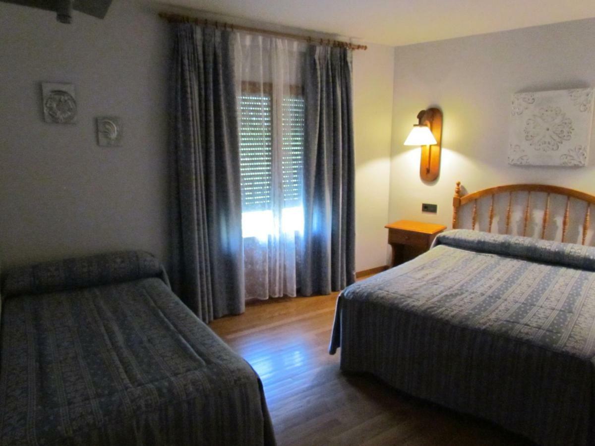 Hotel Las Nieves Linás de Broto المظهر الخارجي الصورة