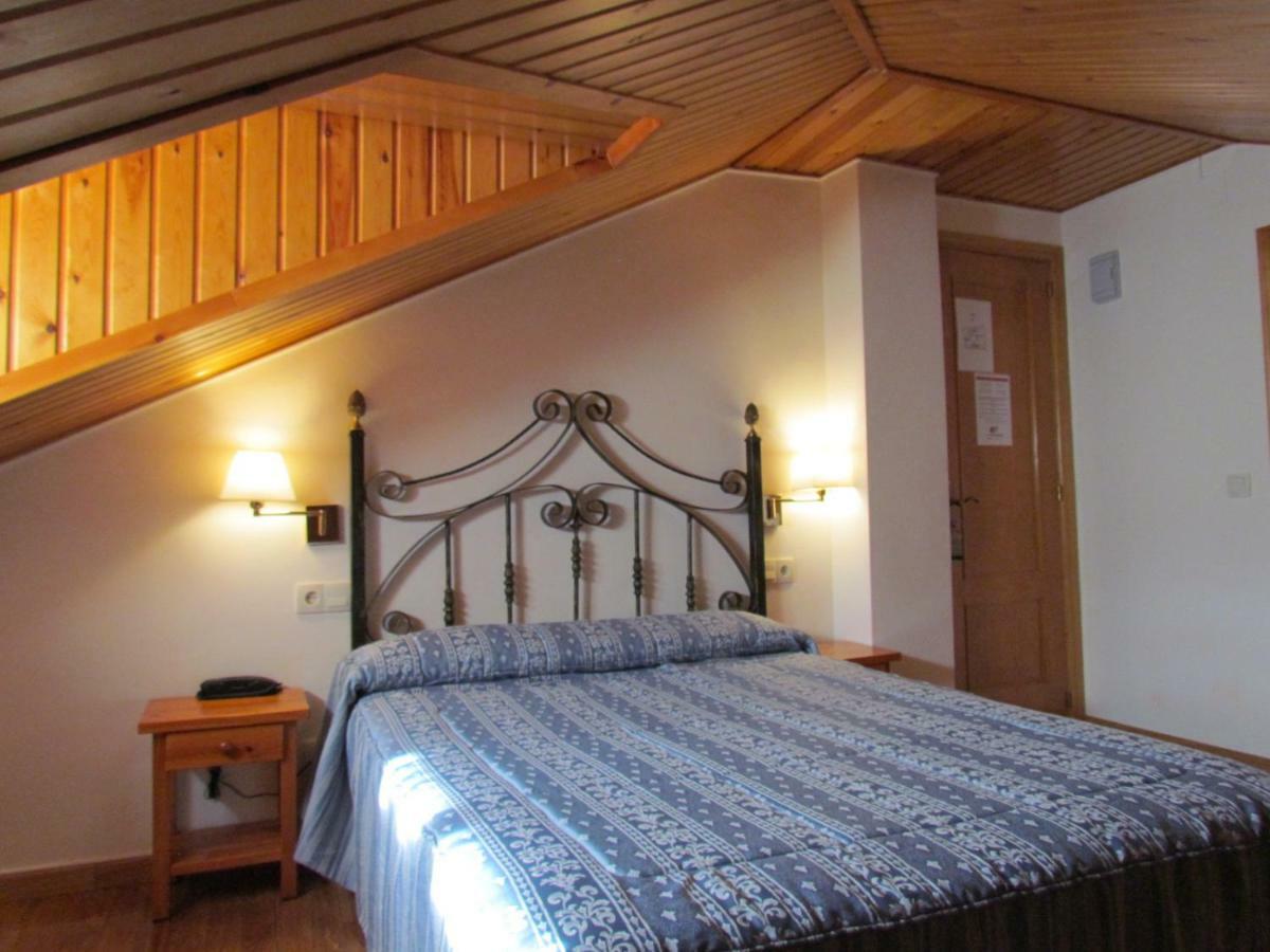 Hotel Las Nieves Linás de Broto المظهر الخارجي الصورة